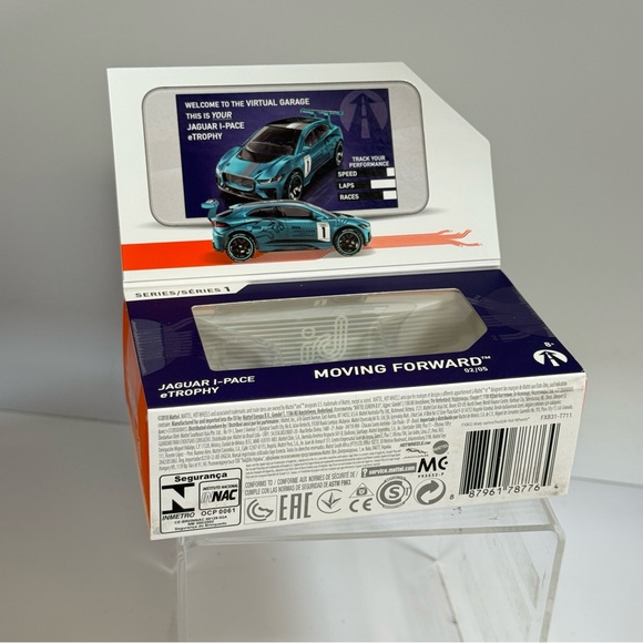 Jaguar I-PACE eTROPHY - Picture 2 of 5